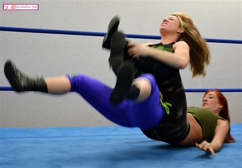 female wrestling porn